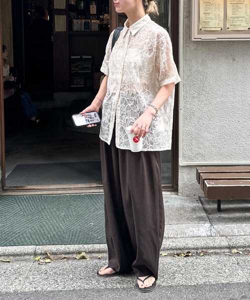 feepur(フェピュール)の「ハーフスリーブレースシアーシャツ(シャツ/ブラウス・レディース・アイボリー/ブラック・MEDIUM)」の10枚目の写真