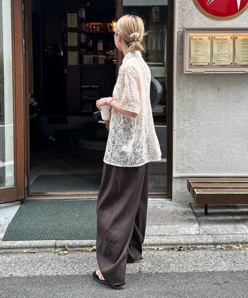feepur(フェピュール)の「ハーフスリーブレースシアーシャツ(シャツ/ブラウス・レディース・アイボリー/ブラック・MEDIUM)」の13枚目の写真