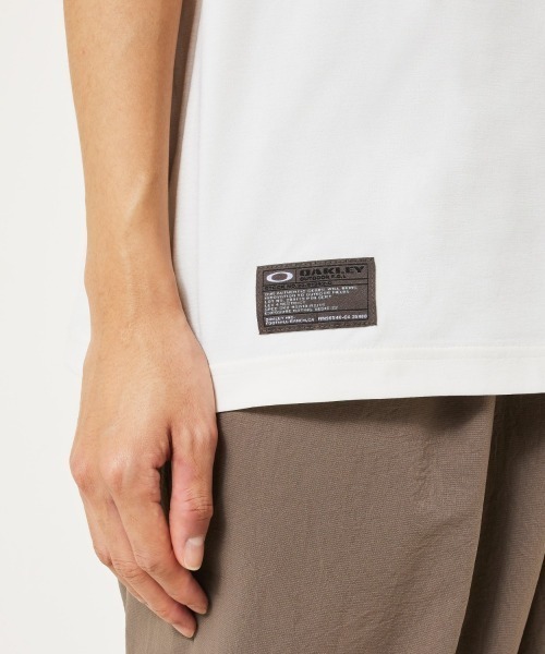 OAKLEY(オークリー)の「OAKLEY Fgl Scratch Tee 5.0(オークリー Fgl スクラッチ ティー 5.0)(Tシャツ/カットソー・メンズ・グリーン系/ブラック系/プラム/ホワイト系・SMALL/MEDIUM/LARGE)」の10枚目の写真