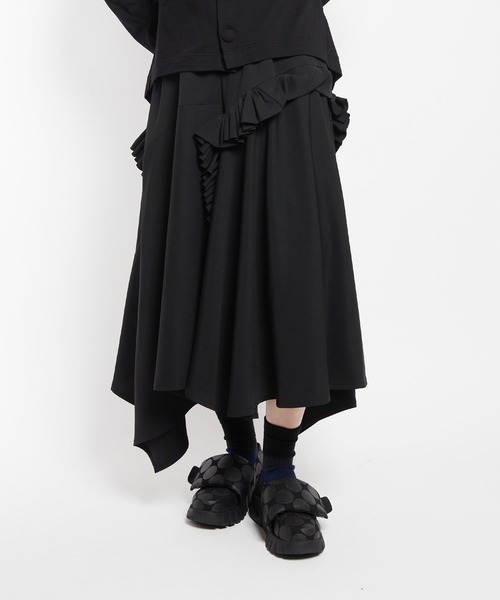 gomme（ゴム）の「ドレープツイル　フリルスカート（スカート・レディース・チャコールグレー/ブラック・MEDIUM）」の2枚目の写真