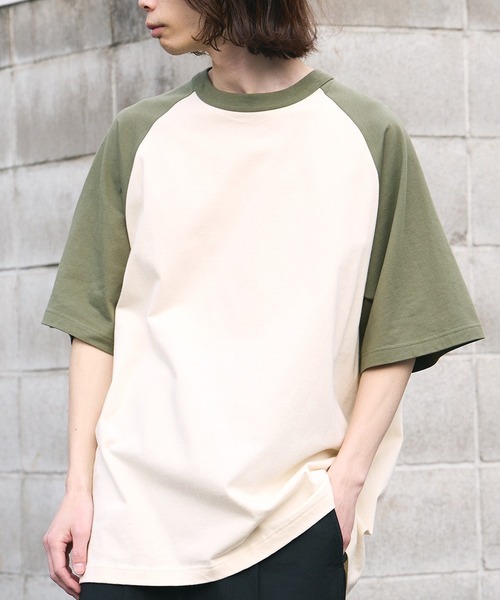 United Athle(ユナイテッドアスレ)の「5.6オンス ラグランスリーブTシャツ / 2トーン 2026年 夏 夏服(Tシャツ/カットソー・メンズ・ブラック/スミクロ/キャメル/グリーン/ブルー/パープル/オリーブ・XL/L/M)」の3枚目の写真