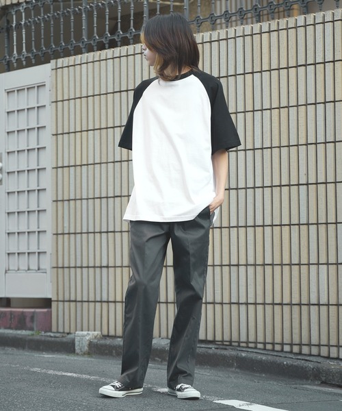 United Athle(ユナイテッドアスレ)の「5.6オンス ラグランスリーブTシャツ / 2トーン 2026年 夏 夏服(Tシャツ/カットソー・メンズ・ブラック/スミクロ/キャメル/グリーン/ブルー/パープル/オリーブ・XL/L/M)」の8枚目の写真