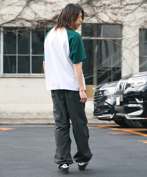 United Athle(ユナイテッドアスレ)の「5.6オンス ラグランスリーブTシャツ / 2トーン 2026年 夏 夏服(Tシャツ/カットソー・メンズ・ブラック/スミクロ/キャメル/グリーン/ブルー/パープル/オリーブ・XL/L/M)」の20枚目の写真