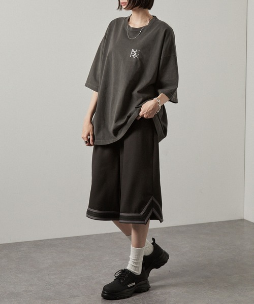 Alfred Alex(アルフレッドアレックス)の「【Alfred Alex】ヴィンテージ加工ピグメント3Dメタルロゴ半袖Tシャツ(Tシャツ/カットソー・メンズ・オフホワイト/ワイン/ブラック・M/L)」の6枚目の写真