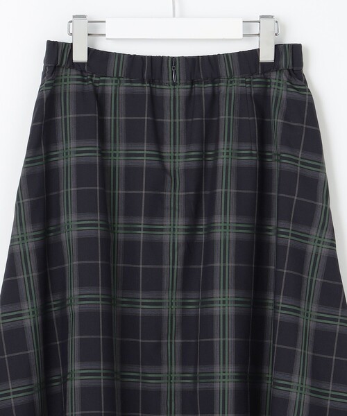 J.PRESS(ジェイプレス)の「【WEB限定カラーあり・洗える】SOFT SHEER チェック フレア スカート(スカート・レディース・ブラウン系3/ネイビー系3/グレー系3・11/9/7)」の19枚目の写真
