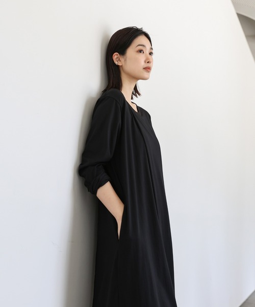 select MOCA Et（セレクトモカエト）の「【Et】Asymmetrical Neck One-piece（ワンピース・レディース・グレー/ブラウン/ブラック・MEDIUM）」の16枚目の写真
