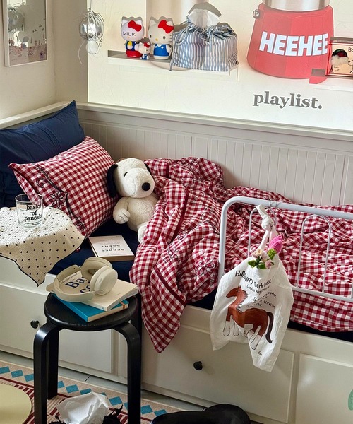 Casselini(キャセリーニ)の「Casselini HOME(キャセリーニ ホーム)フラワー刺繍布団カバー(寝具・レディース・ベージュ/レッド/ブラック・FREE)」の1枚目の写真
