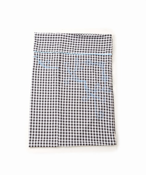 Casselini(キャセリーニ)の「Casselini HOME(キャセリーニ ホーム)フラワー刺繍布団カバー(寝具・レディース・ベージュ/レッド/ブラック・FREE)」の5枚目の写真