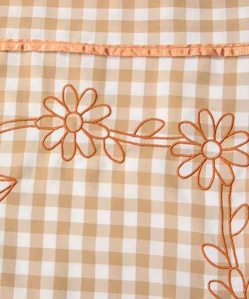 Casselini(キャセリーニ)の「Casselini HOME(キャセリーニ ホーム)フラワー刺繍布団カバー(寝具・レディース・ベージュ/レッド/ブラック・FREE)」の7枚目の写真