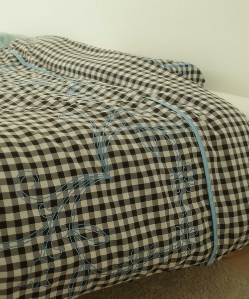 Casselini(キャセリーニ)の「Casselini HOME(キャセリーニ ホーム)フラワー刺繍布団カバー(寝具・レディース・ベージュ/レッド/ブラック・FREE)」の15枚目の写真