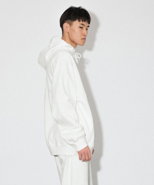 Knuu(ヌウ)の「Heavy Hooded Sweatshirt - Seam Pocket(パーカー・メンズ・ヘザーグレー/ブラック/ホワイト/ネイビー/ダークネイビー/ブラウン/マルーン・X-SMALL/SMALL/MEDIUM/LARGE/X-LARGE/XX-LARGE)」の10枚目の写真