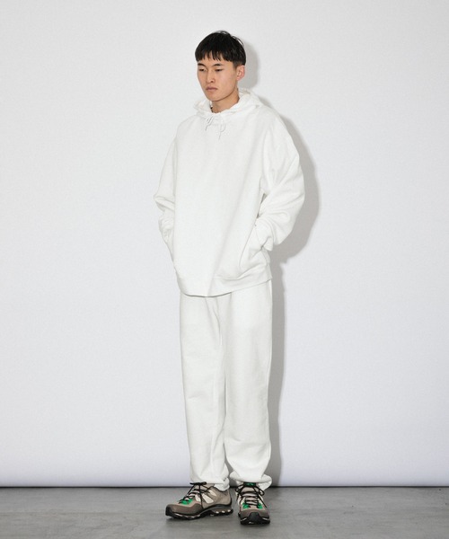Knuu(ヌウ)の「Heavy Hooded Sweatshirt - Seam Pocket(パーカー・メンズ・ヘザーグレー/ブラック/ホワイト/ネイビー/ダークネイビー/ブラウン/マルーン・X-SMALL/SMALL/MEDIUM/LARGE/X-LARGE/XX-LARGE)」の12枚目の写真