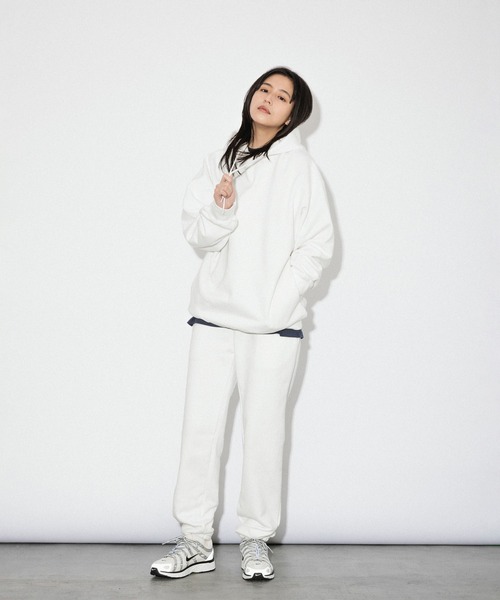 Knuu(ヌウ)の「Heavy Hooded Sweatshirt - Seam Pocket(パーカー・メンズ・ヘザーグレー/ブラック/ホワイト/ネイビー/ダークネイビー/ブラウン/マルーン・X-SMALL/SMALL/MEDIUM/LARGE/X-LARGE/XX-LARGE)」の17枚目の写真