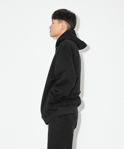 Knuu(ヌウ)の「Heavy Hooded Sweatshirt - Seam Pocket(パーカー・メンズ・ヘザーグレー/ブラック/ホワイト/ネイビー/ダークネイビー/ブラウン/マルーン・X-SMALL/SMALL/MEDIUM/LARGE/X-LARGE/XX-LARGE)」の19枚目の写真