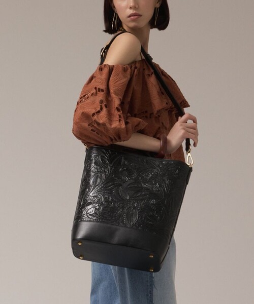 CARVING TRIBES(カービングトライブス)の「Bucketbag(トートバッグ・レディース・ブラック/ブラウン系その他3・FREE)」の10枚目の写真