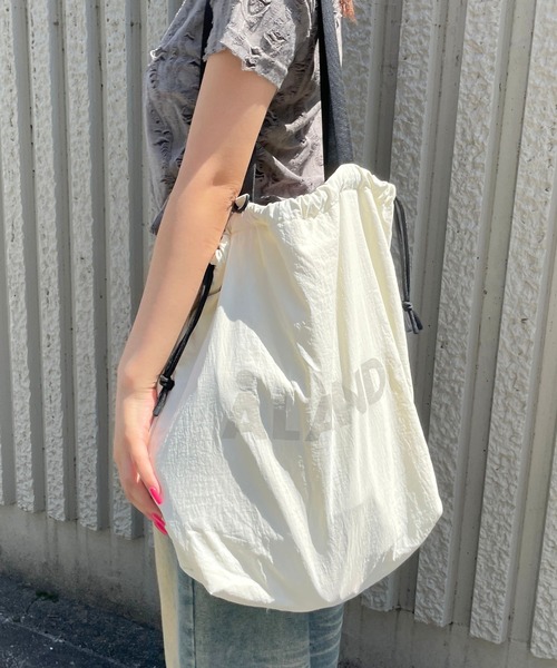 ALAND（エーランド）の「【UNISEX】ALAND／BIG巾着トート（トートバッグ・レディース・オフホワイト/グレー/ブラック/ライトブルー・ONE SIZE）」の11枚目の写真