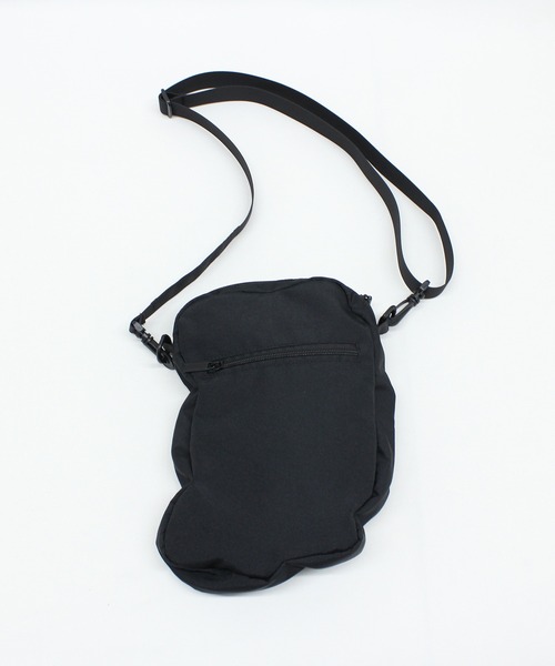 RNA（アールエヌエー）の「E5154 フローズンマウスミニショルダー（ショルダーバッグ・レディース・ブラック・FREE）」の3枚目の写真