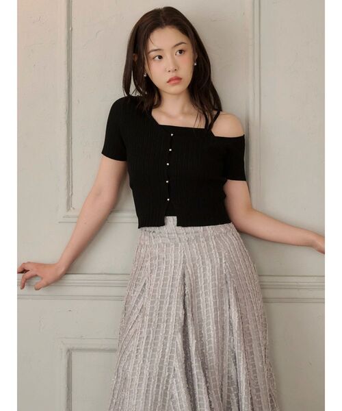 dazzlin（ダズリン）の「シアーボリューミーフレアスカート（スカート・レディース・グレー/オフホワイト/ブラック・SMALL/MEDIUM）」の5枚目の写真