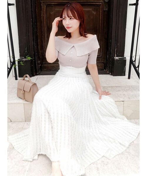 dazzlin（ダズリン）の「シアーボリューミーフレアスカート（スカート・レディース・グレー/オフホワイト/ブラック・SMALL/MEDIUM）」の14枚目の写真