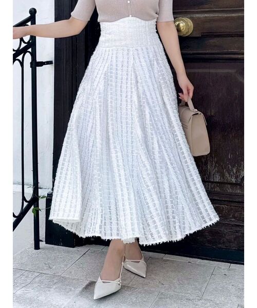 dazzlin（ダズリン）の「シアーボリューミーフレアスカート（スカート・レディース・グレー/オフホワイト/ブラック・SMALL/MEDIUM）」の19枚目の写真