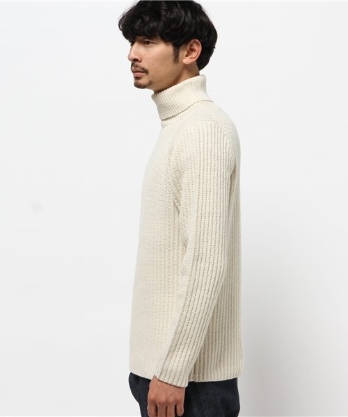 AMERICAN RAG CIE(アメリカンラグシー)の「AMERICAN RAG CIE ラムナイロン両畦タートルニット / 109-AMG-M152-KN613(ニット/セーター・メンズ・ブラック/カーキ/ホワイト・1/2)」の4枚目の写真