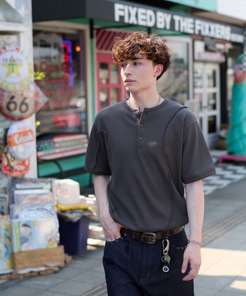 kutir(クティール)の「CONTRAST HENLEY NECK THERMAL TEE/切り替えヘンリーネックサーマルTEE(Tシャツ/カットソー・メンズ・ベージュ/ブラック/チャコールグレー・MEDIUM/LARGE)」の21枚目の写真