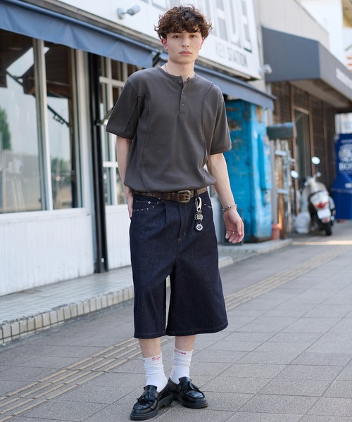 kutir(クティール)の「CONTRAST HENLEY NECK THERMAL TEE/切り替えヘンリーネックサーマルTEE(Tシャツ/カットソー・メンズ・ベージュ/ブラック/チャコールグレー・MEDIUM/LARGE)」の12枚目の写真