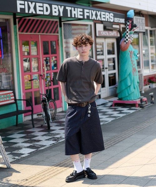 kutir(クティール)の「CONTRAST HENLEY NECK THERMAL TEE/切り替えヘンリーネックサーマルTEE(Tシャツ/カットソー・メンズ・ベージュ/ブラック/チャコールグレー・MEDIUM/LARGE)」の8枚目の写真