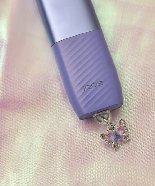 TONE SELECT GOODS(トーンセレクトグッズ)の「【urge select】《Type-C対応》バタフライモチーフ グラデーションカラー コネクターカバー【6色展開】(スマホグッズ・レディース・D/F/E/C/A/B・FREE)」の2枚目の写真