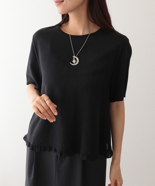 Lace Ladies(レースレディース)の「リネン混 裾フリル クルーネック 半袖 トップス(Tシャツ/カットソー・レディース・アイボリー/ブラック/ベージュ/イエロー・FREE)」の2枚目の写真