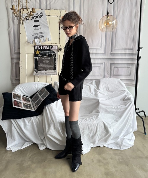 SHAGGIE（シャギー）の「【ViVi掲載】ハイネックジップケーブルニットロンパース（サロペット/オーバーオール・レディース・ブラウン/ブラック・FREE）」の7枚目の写真