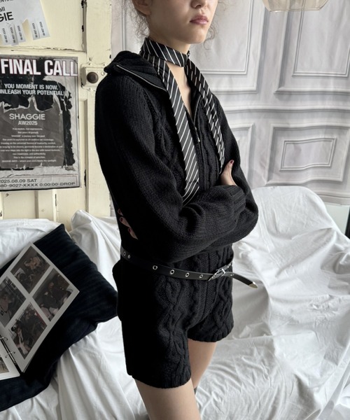 SHAGGIE（シャギー）の「【ViVi掲載】ハイネックジップケーブルニットロンパース（サロペット/オーバーオール・レディース・ブラウン/ブラック・FREE）」の5枚目の写真