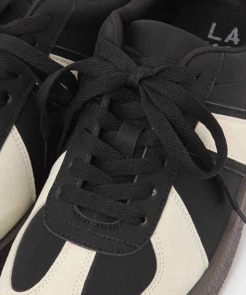 LAKOLE（ラコレ）の「配色ライトスニーカー / 572539（スニーカー・レディース・オフホワイト/ブラック・LARGE/MEDIUM）」の13枚目の写真