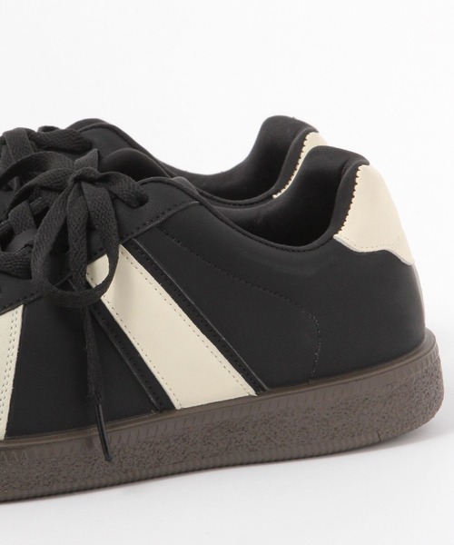 LAKOLE（ラコレ）の「配色ライトスニーカー / 572539（スニーカー・レディース・オフホワイト/ブラック・LARGE/MEDIUM）」の14枚目の写真