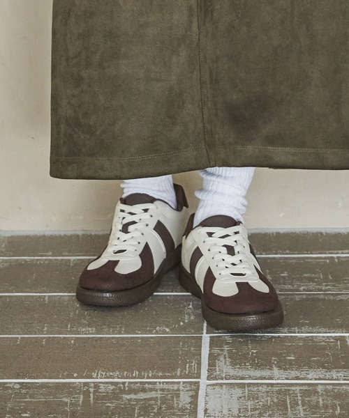 LAKOLE(ラコレ)の「配色ライトスニーカー / 572539(スニーカー・レディース・オフホワイト/ブラック・LARGE/MEDIUM)」の19枚目の写真