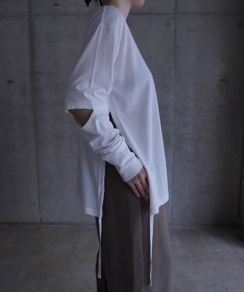 k3&co.（ケイスリーアンドコー）の「Open elbow long sleeve top（Tシャツ/カットソー・レディース・ホワイト/チャコール・ONE SIZE）」の4枚目の写真