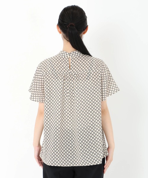 STRAWBERRY-FIELDS（ストロベリーフィールズ）の「レトロジオメトリック_幾何柄ブラウス（シャツ/ブラウス・レディース・ベージュ×ブラック/ブラック×ベージュ・2）」の6枚目の写真