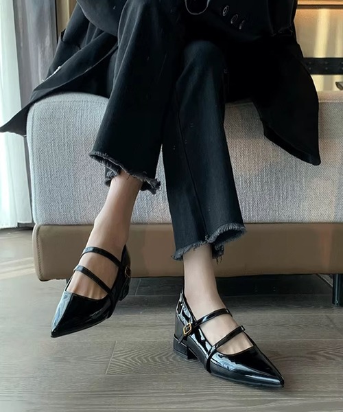 shoes365（シューズスリーシックスファイヴ）の「Vカットストラップパンプス（パンプス・レディース・ブラック/ベージュ・23.0cm/23.5cm/24.0cm/24.5cm/25.0cm）」の2枚目の写真