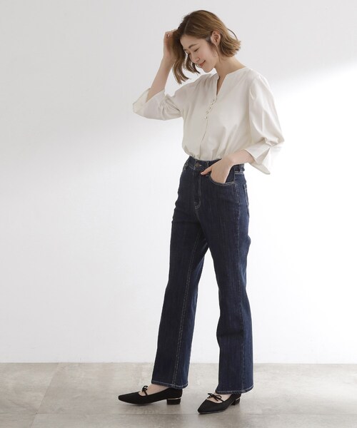 grove（グローブ）の「【美シルエット/選べる着丈】大人のためのソフトフレアーデニム（デニムパンツ・レディース・ネイビー/ブルー系その他/ブルー・03/02/00/01/04/05/22/23/21）」の14枚目の写真