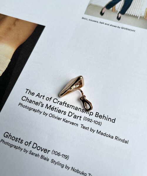 DouDou(ドゥドゥ)の「【インフルエンサーOKOCHI企画】トライアングルイヤリング(イヤリング・レディース・シルバー/ゴールド・FREE)」の3枚目の写真