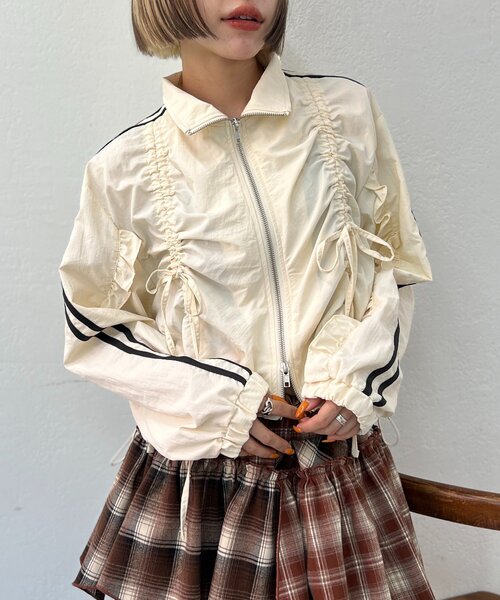 w closet（ダブルクローゼット）の「【25AW/2サイズ展開】リボンラインZIPブルゾン（ブルゾン・レディース・ネイビー/ボルドー/ピンク/アイボリー・SMALL/MEDIUM）」の14枚目の写真