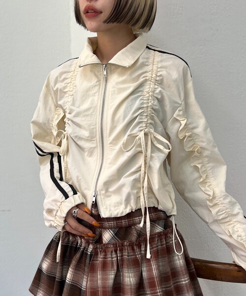 w closet（ダブルクローゼット）の「【25AW/2サイズ展開】リボンラインZIPブルゾン（ブルゾン・レディース・ネイビー/ボルドー/ピンク/アイボリー・SMALL/MEDIUM）」の15枚目の写真