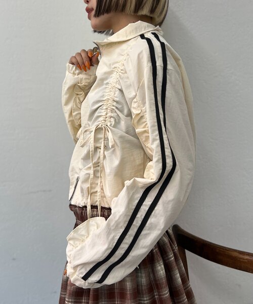 w closet（ダブルクローゼット）の「【25AW/2サイズ展開】リボンラインZIPブルゾン（ブルゾン・レディース・ネイビー/ボルドー/ピンク/アイボリー・SMALL/MEDIUM）」の16枚目の写真