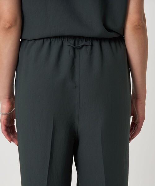 UNITED ARROWS & SONS by DAISUKE OBANA（ユナイテッドアローズアンドサンズバイダイスケオバナ）の「＜D.O UNITED ARROWS BY DAISUKE OBANA for WOMEN＞ Ⅰ CR WIDE PANTS/パンツ（その他パンツ・レディース・ブラック/ダークグリーン・M/S）」の15枚目の写真