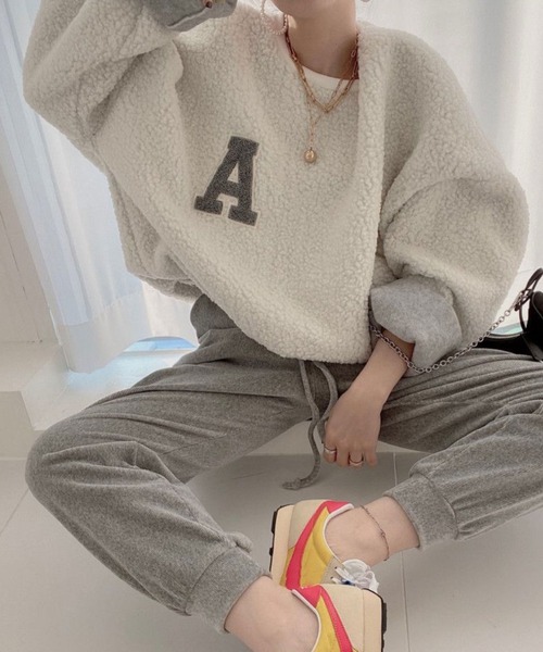 2ly2(トゥーリートゥー)の「ふわもこ感が可愛い♪ロゴ入りボアトップス(その他トップス・レディース・ブラウン/ホワイト/ピンク・FREE)」の10枚目の写真