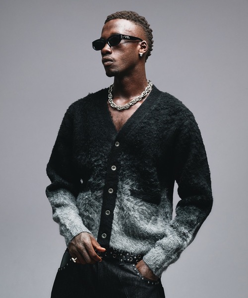 ANDER HUNK(アンダーハンク)の「Metal button Gradation Cardigan/ メタルボタングラデーションカーディガン(カーディガン/ボレロ・メンズ・ブラウン/ブラック・LARGE/MEDIUM)」の1枚目の写真