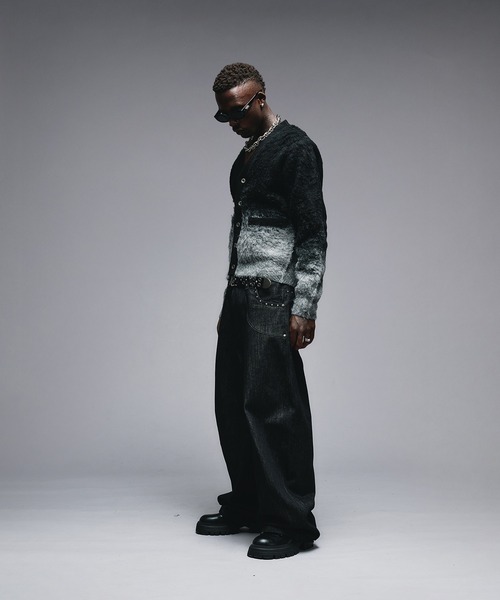 ANDER HUNK(アンダーハンク)の「Metal button Gradation Cardigan/ メタルボタングラデーションカーディガン(カーディガン/ボレロ・メンズ・ブラウン/ブラック・LARGE/MEDIUM)」の19枚目の写真