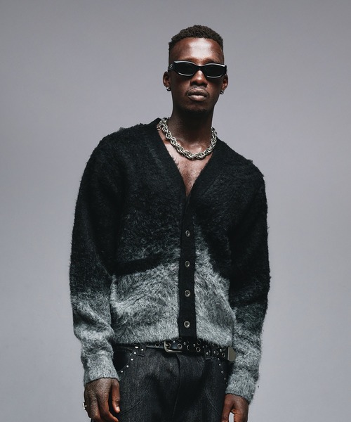 ANDER HUNK(アンダーハンク)の「Metal button Gradation Cardigan/ メタルボタングラデーションカーディガン(カーディガン/ボレロ・メンズ・ブラウン/ブラック・LARGE/MEDIUM)」の5枚目の写真