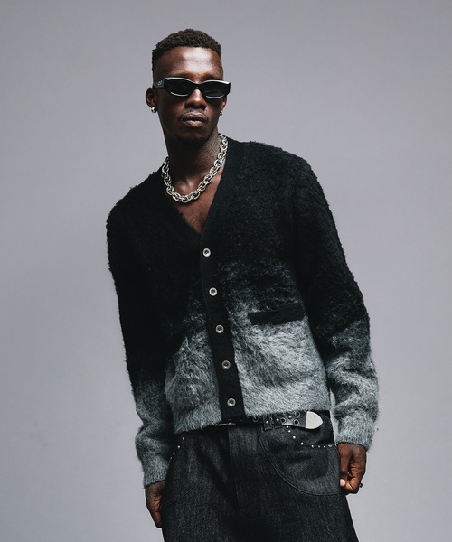 ANDER HUNK(アンダーハンク)の「Metal button Gradation Cardigan/ メタルボタングラデーションカーディガン(カーディガン/ボレロ・メンズ・ブラウン/ブラック・LARGE/MEDIUM)」の9枚目の写真