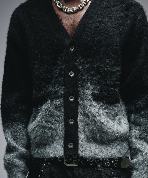 ANDER HUNK(アンダーハンク)の「Metal button Gradation Cardigan/ メタルボタングラデーションカーディガン(カーディガン/ボレロ・メンズ・ブラウン/ブラック・LARGE/MEDIUM)」の12枚目の写真